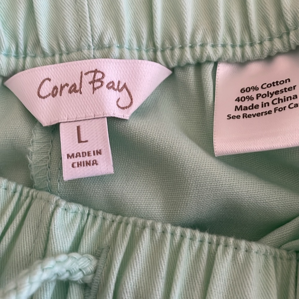Coral Bay Ladies Shorts Size L New! - Picture 3 of 3